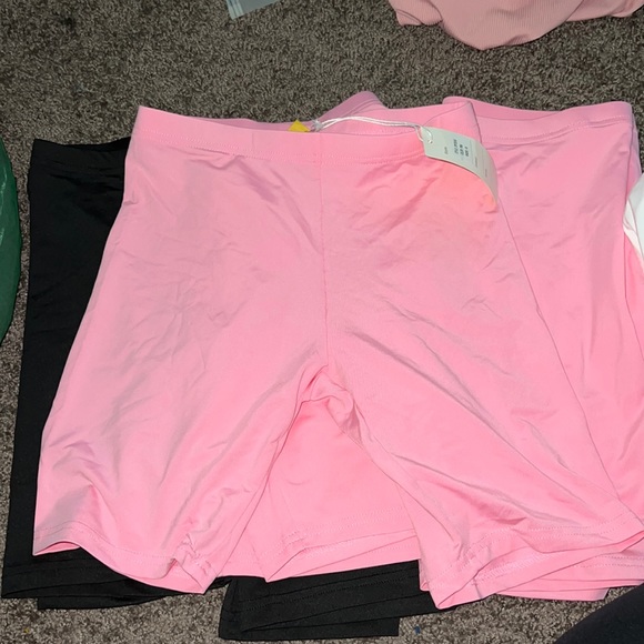 Short - Picture 2 of 5